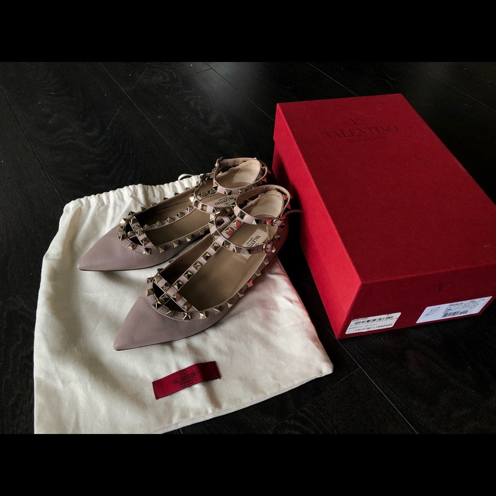 Authentic Valentino Rockstud flats